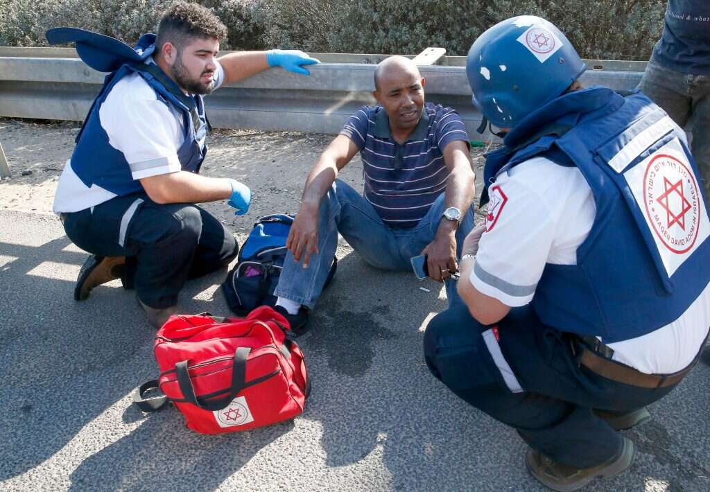 פצוע באשדוד, הבוקר. | AFP פצוע באשדוד, הבוקר. | AFP