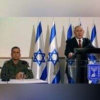 נתניהו וכוכבי בקריה. | AFP