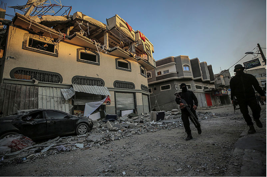 ביתו של אבו אל-עטא לאחר הפגיעה. | EPA ביתו של אבו אל-עטא לאחר הפגיעה. | EPA