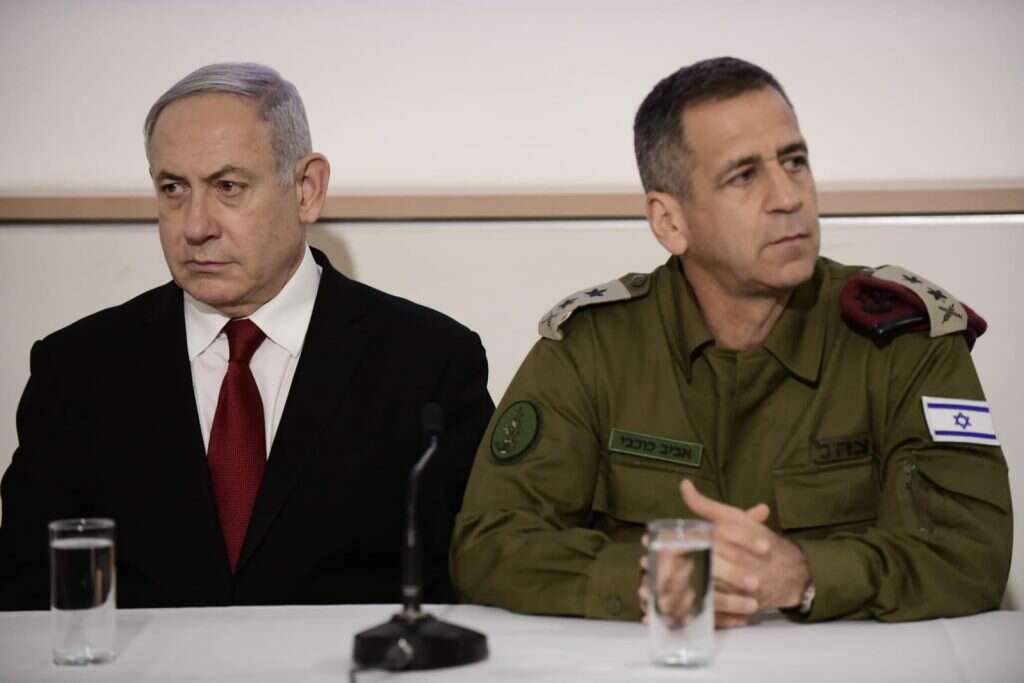 רה"מ בנימין נתניהו והרמטכ"ל אביב כוכבי, בהצהרות לתקשורת בקריה. | תומר נויברג, TPS