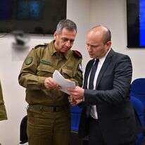 שר הביטחון נפתלי בנט והרמטכ"ל אביב כוכבי. | אריאל חרמוני, משרד הביטחון שר הביטחון נפתלי בנט והרמטכ"ל אביב כוכבי. | אריאל חרמוני, משרד הביטחון