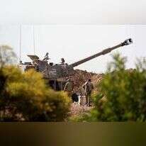 חיילי תותחנים על גבול רצועת עזה. | AFP