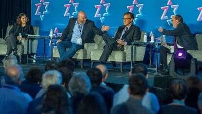 פאנל בכנס Z3 בקליפורניה. | שאול ברומברגר