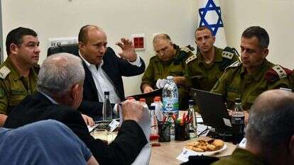 נפתלי בנט ובכירי מערכת הביטחון בהערכת מצב, השבוע. | אריאל חרמוני, משרד הביטחון