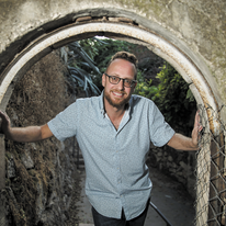 אריאל לוינסון. | מרים צחי