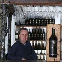 יעקב ברג. | מרים צחי