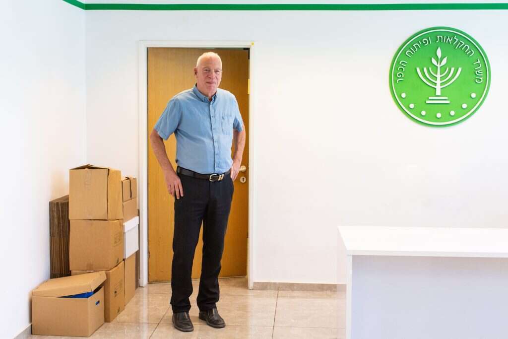 שר החקלאות לשעבר אורי אריאל. | אבישג שאר-ישוב