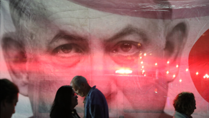 הפגנת תמיכה בהחלטת היועץ המשפטי על הגשת כתב אישום נגד בנימין נתניהו. | EPA