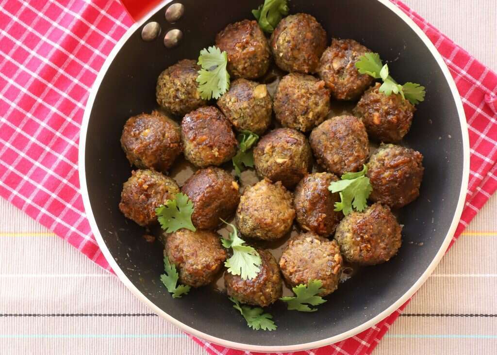 קציצות חומוס ופטריות טבעוניות. | הדס פרוש, פלאש 90