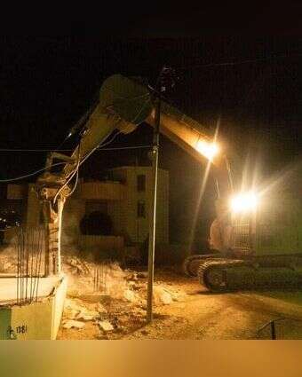 הריסת בתי המחבלים בכפר בית כחיל שבמרחב החטיבה המרחבית "יהודה". | דובר צה"ל הריסת בתי המחבלים בכפר בית כחיל שבמרחב החטיבה המרחבית "יהודה". | דובר צה"ל