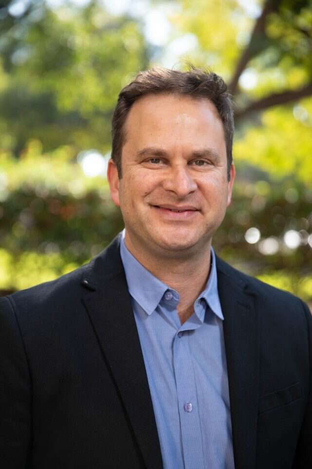 ד"ר אלעד בן־דרור. | דובורת בר־אילן