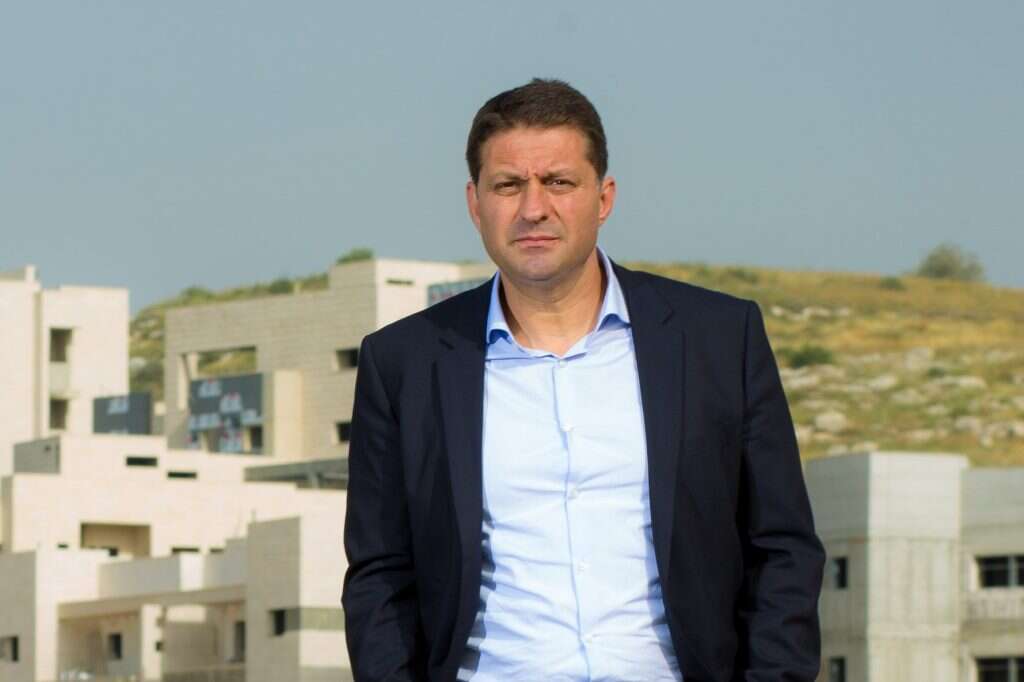 חיים ביבס. | אריק סולטן