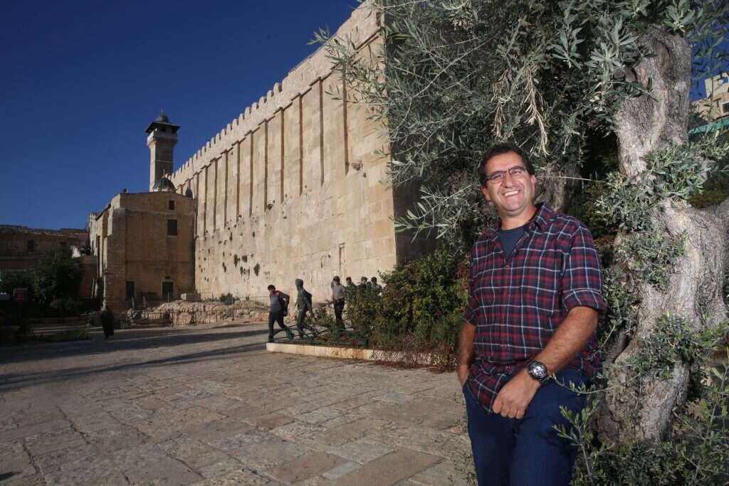 "המוסדות הציוניים היו אלו שפתחו מחדש את בתי הספר בחברון". ד"ר יורם אלמכיאס. | מרים צחי