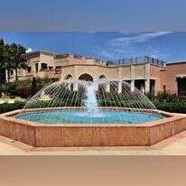 מדדי השוויון בודקים הכנסות, לא נכסים. | שאטרסטוק