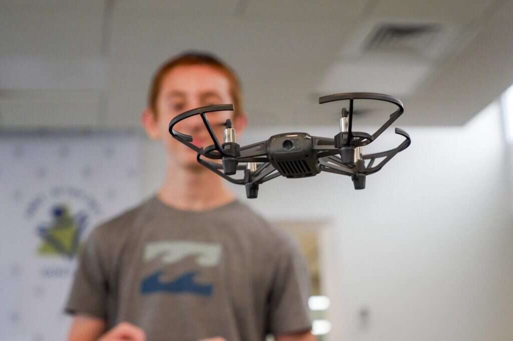 תלמיד במרכז ליזמות של אמי"ת. | עומר ארמוני תלמיד במרכז ליזמות של אמי"ת. | עומר ארמוני