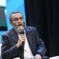 ח"כ משה גפני בוועידת מקור ראשון. | נעם ריבקין פנטון, פלאש 90 ח"כ משה גפני בוועידת מקור ראשון. | נעם ריבקין פנטון, פלאש 90