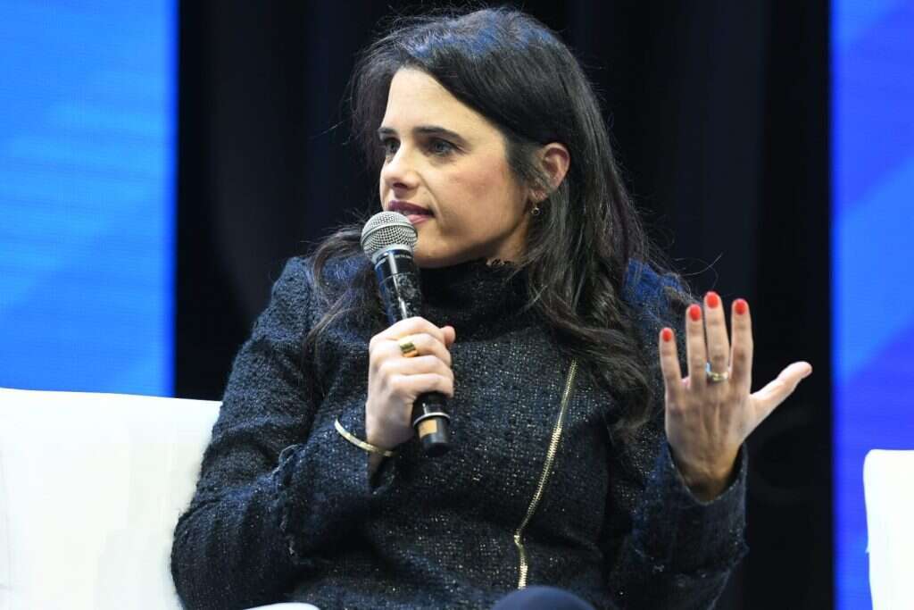 השרה לשעבר איילת שקד בוועידת מקור ראשון. | שריה דיאמנט