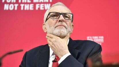 יו"ר מפלגת הלייבור הבריטית ג'רמי קורבין. | EPA יו"ר מפלגת הלייבור הבריטית ג'רמי קורבין. | EPA