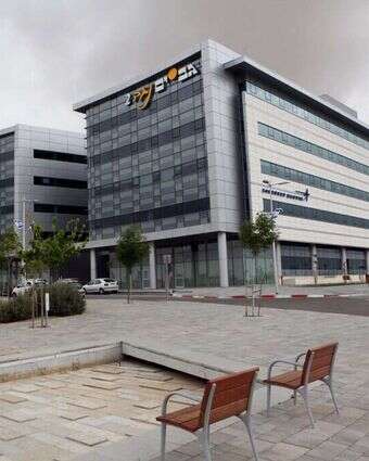 "רק שבעה אחוזים מההייטק הישראלי נמצאים מחוץ לגוש דן. קריית הסייבר בבאר שבע. | אלברטו דנקברג "רק שבעה אחוזים מההייטק הישראלי נמצאים מחוץ לגוש דן. קריית הסייבר בבאר שבע. | אלברטו דנקברג