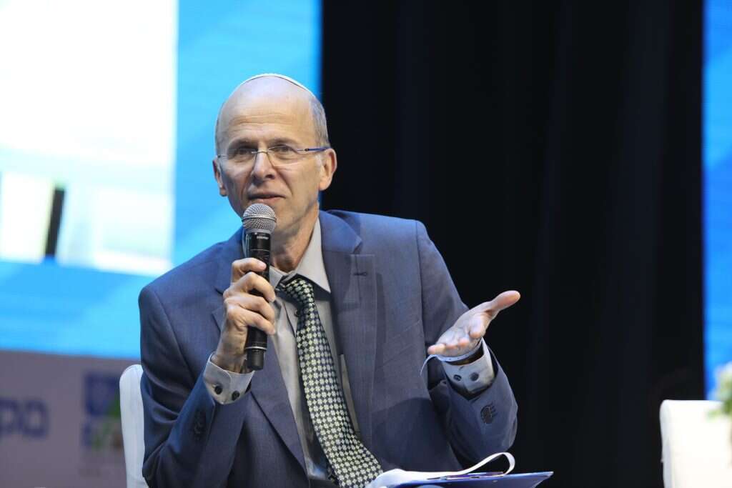 חגי סגל. | נעם ריבקין פנטון