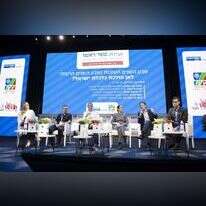 פרופ' שמחון (שני מימין) בפאנל בנושא הכלכלה הישראלית בוועידת מקור ראשון. | שריה דיאמנט