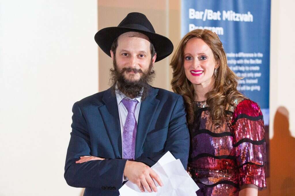 "מחכים ליום שבו לא יהיה בנו צורך". בני הזוג ויגלר. | מאיר פליסקין "מחכים ליום שבו לא יהיה בנו צורך". בני הזוג ויגלר. | מאיר פליסקין