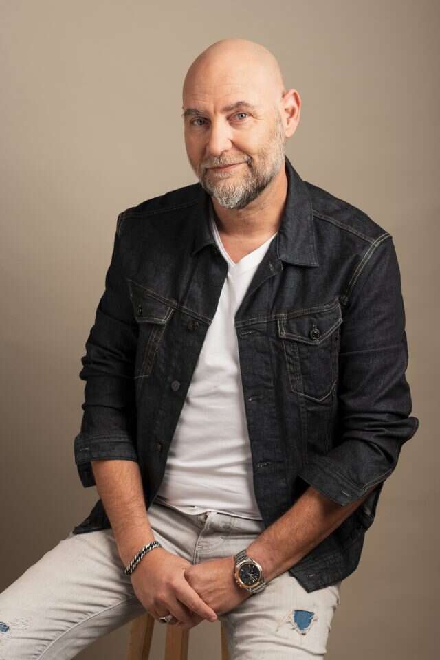 צביקה הדר. | גלעד בר שלו