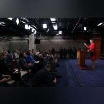 דוברת בית הנבחרים הדמוקרטית ננסי פלוסי ביום חמישי. | EPA