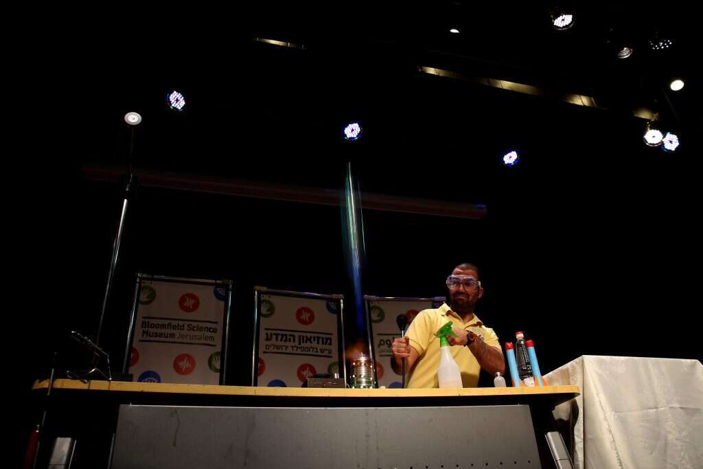אירועי חנוכה במוזיאון המדע בירושלים. | טל בר לב