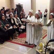 החג חוזר וחודר אל
התודעה הציבורית.
הופעה של אסתר דגן
קניאל במרכז מורשת צפון
אפריקה. | באדיבות אסתר דגן קניאל