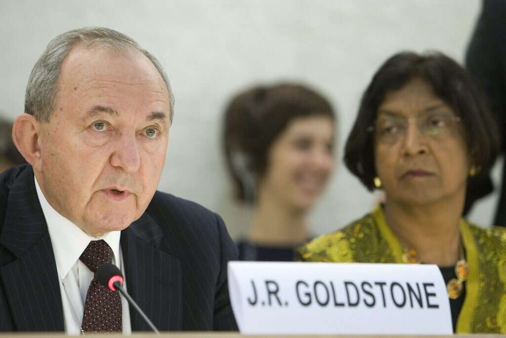 השופט ריצ'רד גולדסטון בדיון באו"ם, 2009. | AP