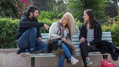 מרב ומיכל. | יוסי אלוני מרב ומיכל. | יוסי אלוני