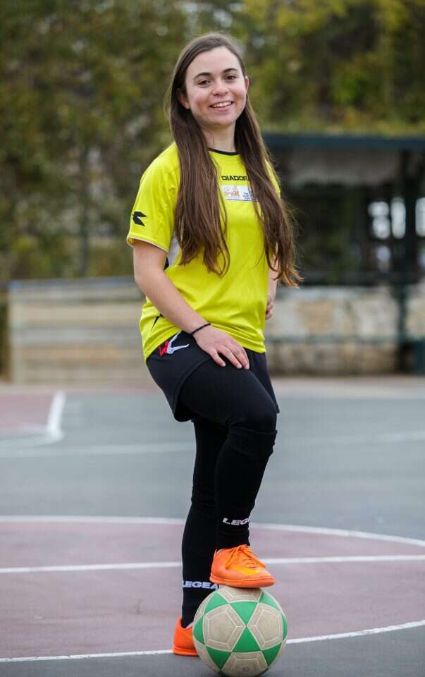 תחושת ניצחון. אורי אהרוני. | יוסי אלוני