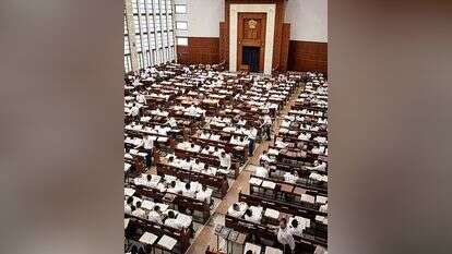 לימוד גמרא בישיבת מיר. | פלאש 90 לימוד גמרא בישיבת מיר. | פלאש 90