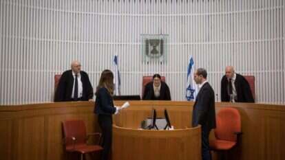 הדיון בבג"ץ על כשירותו של נתניהו להקים ממשלה, השבוע. | יונתן זינדל, פלאש 90 הדיון בבג"ץ על כשירותו של נתניהו להקים ממשלה, השבוע. | יונתן זינדל, פלאש 90
