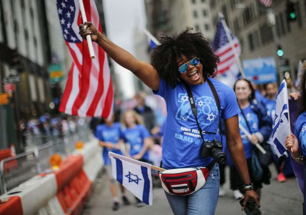 בקרב האוכלוסייה הכללית בארה"ב מעמדה של ישראל טוב למדי. מצעד תמיכה בישראל. | AFP