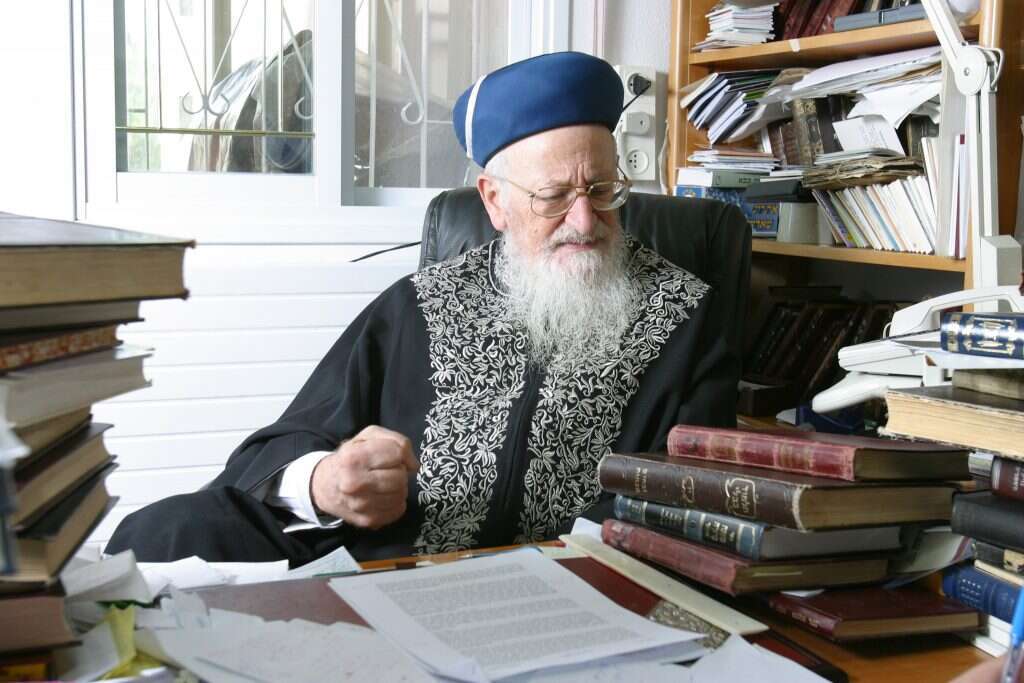 הרב מרדכי אליהו זצ"ל. | מירי צחי