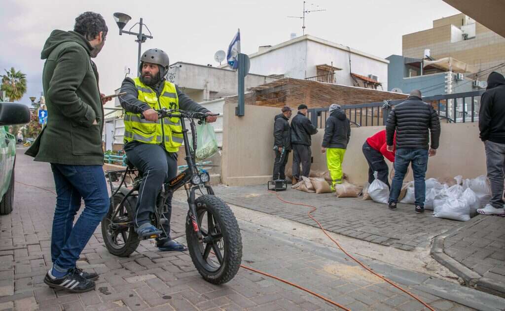 יהושע. | יוסי אלוני יהושע. | יוסי אלוני