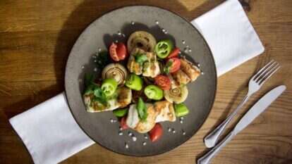 "פסקדו". | דן לב