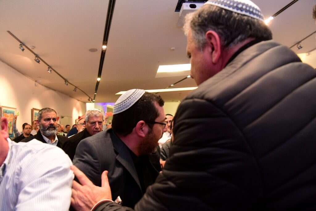 רגעי ההתגוששות. | יוסי זליגר