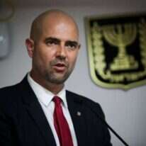 אמיר אוחנה. | אורן בן חקון