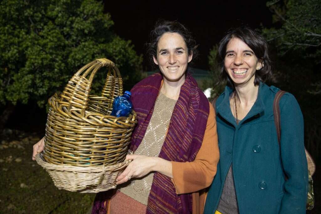 נעמה ונורה. | יוס אלוני