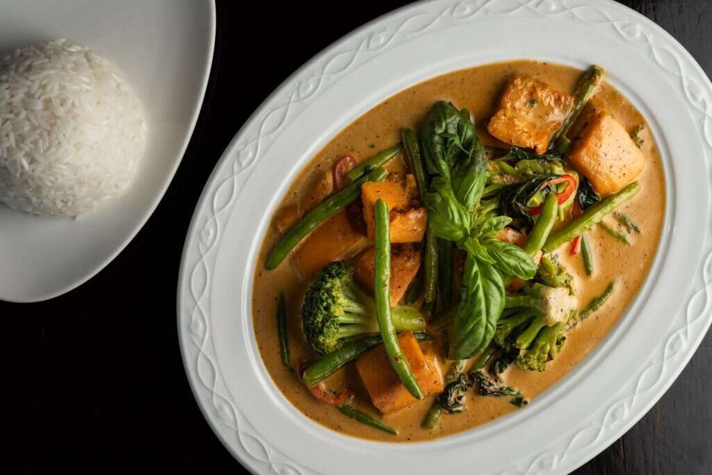 קארי תאילנדי, קפה דניה. | איתי מוניקדם