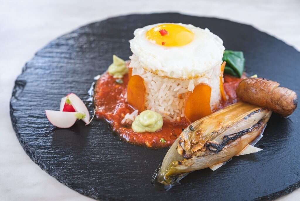 רחל בשדרה. | איתי מוניקדם