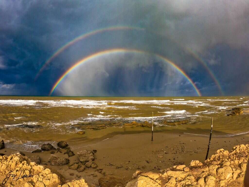 קשת כפולה מעל שמורת טבע ים גדור. | גיא לוויאן רשות הטבע והגנים קשת כפולה מעל שמורת טבע ים גדור. | גיא לוויאן רשות הטבע והגנים