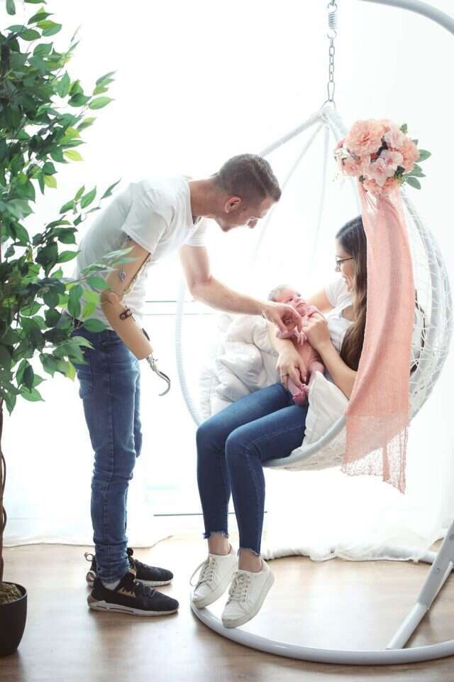 חיים חדשים. עם אשתו בר ובתם טליה. צילומים: באדיבות המצולם