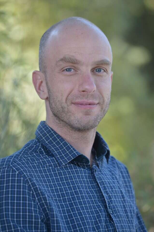 קרב על הקרדיט. ד"ר יאן קינה. | ברונו שביט