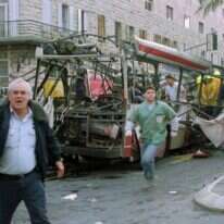 נערינו היו ספוגים בדם. הפיגוע בקו 18 בירושלים, 1996. | AP