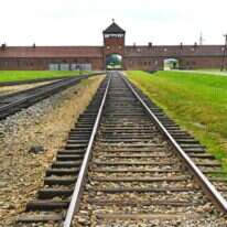 מחנה הריכוז אושוויץ. | שאטרסטוק