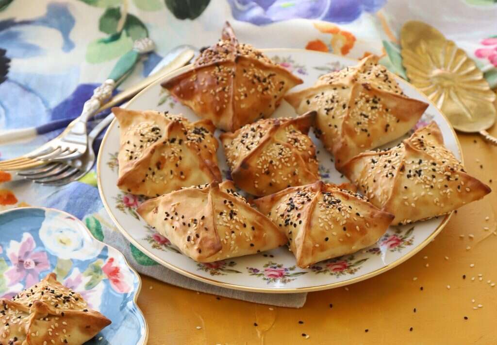 גושגיז׳דה - מאפה בשר בוכרי. | אפרת ליכטנשטט גושגיז׳דה - מאפה בשר בוכרי. | אפרת ליכטנשטט